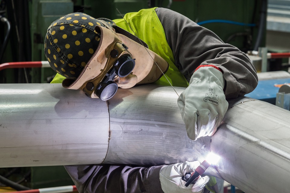 Produção industrial brasileira variou 0,7% em abril
