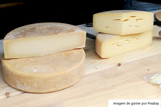 Conheça a produção do queijo da Serra da Mantiqueira que conquistou o maior prêmio da ExpoQueijo Brasil