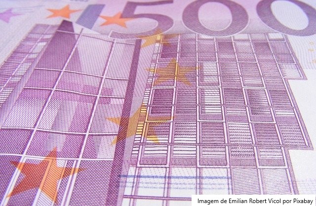 Juros das famílias seguem elevados e chegam a 64% ao ano, diz BC