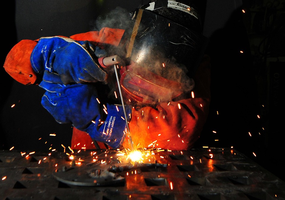 Produção industrial varia 0,2% em julho